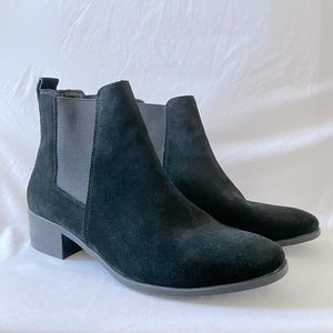 Steve Madden Black suede Booties